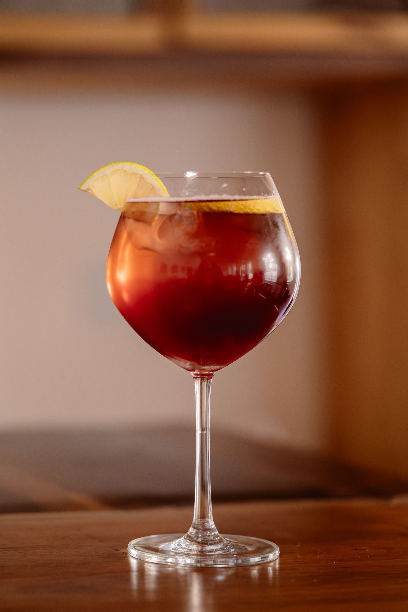 Vermut con agua tónica o soda (Yuyo)