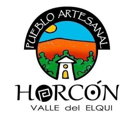 Puesto de artesanías en el Pueblo Artesanal de Horcón